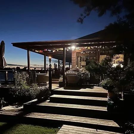 Luxury Seaside Hideaway, Sauna And Sunset Views Eckero