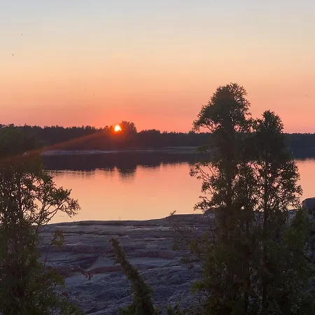 Luxury Seaside Hideaway, Sauna And Sunset Views Eckero