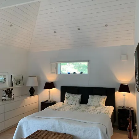 Luxury Seaside Hideaway, Sauna And Sunset Views * Eckero