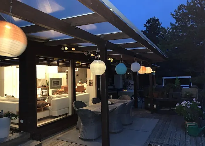 Escape To A Seaside Paradise Your Cozy Hideaway Βίλα