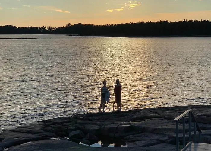 Escape To A Seaside Paradise Your Cozy Hideaway *