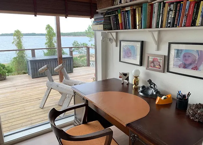 Escape To A Seaside Paradise Your Cozy Hideaway Вилла *