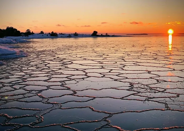 Escape To A Seaside Paradise Your Cozy Hideaway 别墅 *